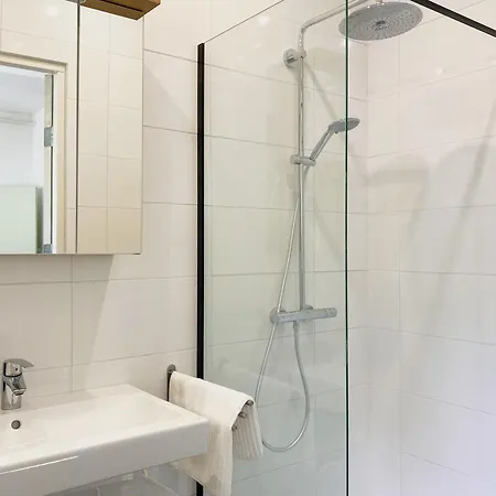 Apartment Modern 3 In Historic Abbey