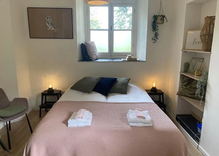 Modern 3 In Historic Abbey Appartement